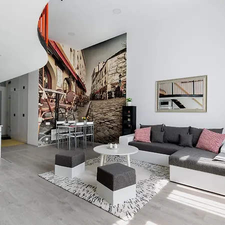 Cobblestone Quarters With A Wave Of Colour Apartment